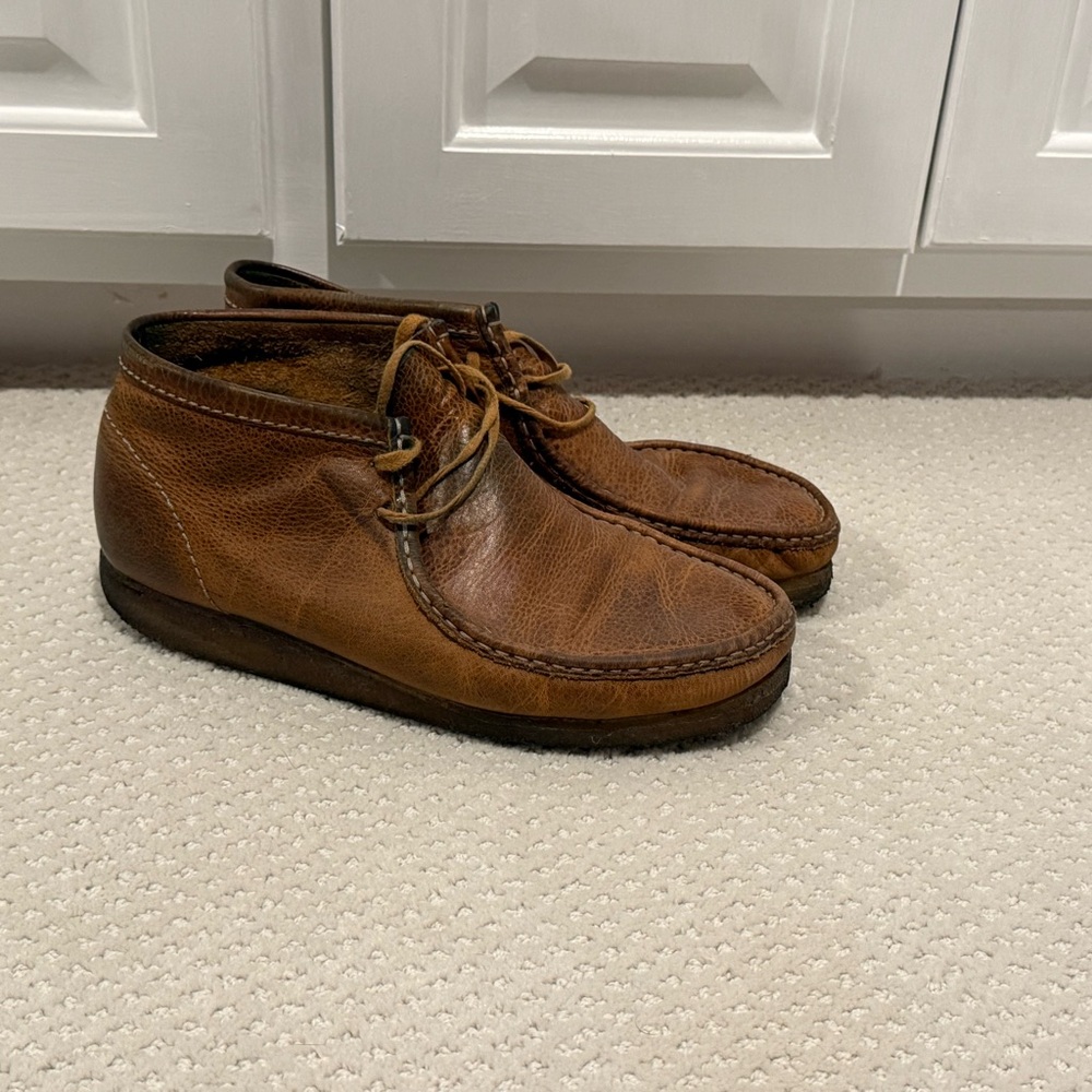 Clark’s wallabies Men's Brown Leather Shoes